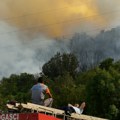 Buktinja kod Herceg Novog: Jaka bura raspiruje požar; Naselja bez struje VIDEO