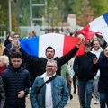 U Francuskoj privedeno 1.314 osoba od početka protesta: Napadnut autobus sa aktivistima krajnje desnice