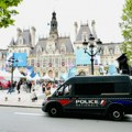 Napeto na istorijskim izborima: Mir i red u Francuskoj čuva 30.000 policajaca