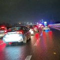 Dva policajca povređena u sudaru na auto-putu