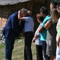 Vučić iz Jošaničke Banje: Predsednik Srbije razgovarao s meštanima sela Čomage: Priroda je veličanstvena, samo put nedostaje…