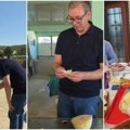 Vučić posetio porodicu Milivojević, probao kupus koji proizvode