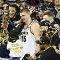 (VIDEO) Haos u svlačionici Denvera: Kako su Nikola Jokić i Nagetsi proslavili prvu titulu šampiona NBA lige
