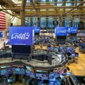 Wall Street: Dow Jones pao nakon što je nakratko preskočio rekordnih 40.000 bodova