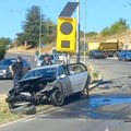 Haos na Mišeluku Auto zgužvan, drugi u jarku svuda ulje i benzin