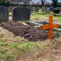 Šok na groblju u Prokuplju: Ženu sahranili na tuđem grobnom mestu, slučaj zbog jedne stvari završio na sudu!