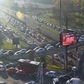(Foto) kolaps na 2 tačke u Beogradu: Jutarnji špic paralisao centar, a ovde vozila mile skoro 9 kilometara