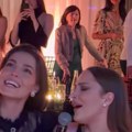 (Video) Džejla i Prija ukrstile glasove: Zapevale pesmu pokojnog pevača, svi ustali - snimaju ih i pevaju sa njima