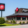 Prodaje se lanac restorana Pica Hat za 2,7 milijardi dolara: Zatvaraju 250 restorana u SAD