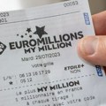 Drama! Bacila tiket ne znajući da je osvojila milion €, a onda su stigli komunalci: Neko je na kraju plakao...