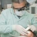 Zbog cena stomatoloških usluga sve više u Srbiji građani bez zuba
