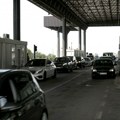 AMSS: Putnička vozila čekaju 30 minuta na Sremskoj Rači