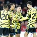 Brutalni arsenal uništio Šefild: Šestica moćnih tobdžija, čeka nas spektakularna trka za titulu!