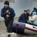 Dramatična situacija u Rusiji Tri osobe poginule u poplavama (foto)