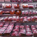 “Pa ovo nije normalno. Država nas tera da postimo i kada ne želimo”: Zaječarci o cenama mesa za praznike