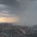 Ljudi pomahnitalo trče ulicama Moskve, osvanuli apokaliptični snimci! Smrtonosni tornado protutnjao ruskom prestonicom, dvoje…