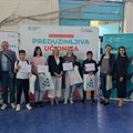 „Nadeždine pčelice“ iz Sićeva najbolje na Festivalu nauke i Sajmu ideja