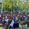 Studenti u blokadi: Umalo pregaženo četvoro studenata ispred niškog Univerziteta