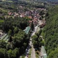 "Došla sam u kolicima, sada ih ne koristim"! U srcu Srbije nalazi se jedna od najlekovitijih banja: Gornja Trepča se puna…