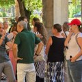 Desetine privedenih nakon razbijanja sinoćnjih blokada, građani najavljuju nove proteste