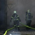Zurovec: Požar u skladištu guma lokaliziran, očekuje se da će biti ugašen do jutra