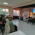 „OSTAVITE PUŠENJE – ŽIVITE BEZ RIZIKA“: Predavanje u Laćarku u susret Svetskom danu bez duvanskog dima