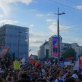 UŽIVO VIDEO: Protest na Slaviji, veliki broj građana stigao na skup, u toku obraćanja