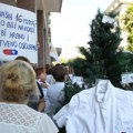 „U Predsedništvu se niko ne javlja“: Radnici Apoteke Beograd kažu da nisu dobili novac za kupovinu lekova koji je obećao Vučić…
