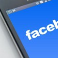 Facebook uvodi AI opciju da korisnici sami mogu da podešavaju algoritam objava