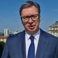 "Zajedno i ujedinjeni pobedićemo sve izazove": Vučić se obratio građanima sa terase Predsedništva - "Pozivam ljude da…