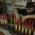 U Gazi prodaju parfeme u bočicama u obliku raketa ispaljenih na Izrael
