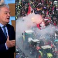 "Sledi napad opozicije na blokadere" Od amfiteatra do parlamenta - Piper tvrdi: Opozicija se neće naći na studentskoj listi -…