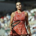 Sabalenka u dva seta dobila olimpijsku šampionku u četvrfinalu Rolan Garosa