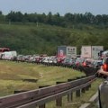 Ogromne kolone na ulazu u Beograd: Nevreme napravilo haos, sve stoji (Foto)