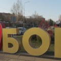 Dve ručne bombe pronađene u školi u Boru: Evakuisano oko 500 učenika