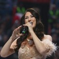 Ko je Nadežda Biljić? Bila je zvezda Mitrovićevog rijalitija u kom je trpela nasilje, a danas tvrdi da joj je čast da peva za…