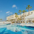 Zalasci sunca, duga promenada i pogled ka ostrvu Kos – La Blanche Resort 5★