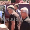 Branislav Lečić i Ivana Žigon došli na sahranu Ratka Mladića: krenuli ka Topčiderskom groblju