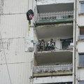 Stanari solitera na Novom Beogradu s kog je pala terasa sada su na muci: Fasadu je potrebno kompletno urediti