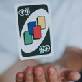 Kompanija Matel plaća 277 dolara na sat da igrate novo izdanje igre Uno