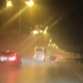 Obilne padavine napravile opšti haos u tivtu: Vatrogasci iz automobila izvlačili putnike