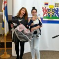 Podeljeno 150 auto-sedišta majkama novorođenčadi iz Leskovca