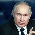 Prst u oko zapadu Putin objavio autorski tekst