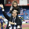 Izgubio je ćerkicu zbog raka kad je imala samo 9 godina! Njegova reakcija je šokirala ceo svet: Sada juri trofej Lige…