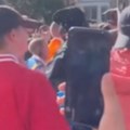 Probajte da ne zaplačete: “You‘ll never walk alone” za Dioga Žotu poslednji put ispred Enfilda