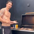 Ibra polugo roštilja dok u pozadini grmi lepa brena! Zlatan novim videom zapalio Instagram - fanovi sa Balkana oduševljeni!