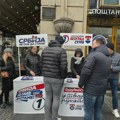 Štandovi na kojima se prikupljaju potpisi podrške SNS širom Srbije - negodovanje zbora na Voždovcu