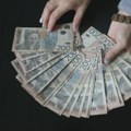 Devizni kurs: Evro u ponedeljak 117,38 dinara