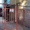 Biblioteka zatvorena dok se ne sanira deo zgrade na kojem je otpala fasada
