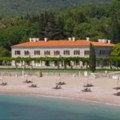 Na ovoj crnogorskoj plaži možete da se kupate ako ležaljke platite 200 €